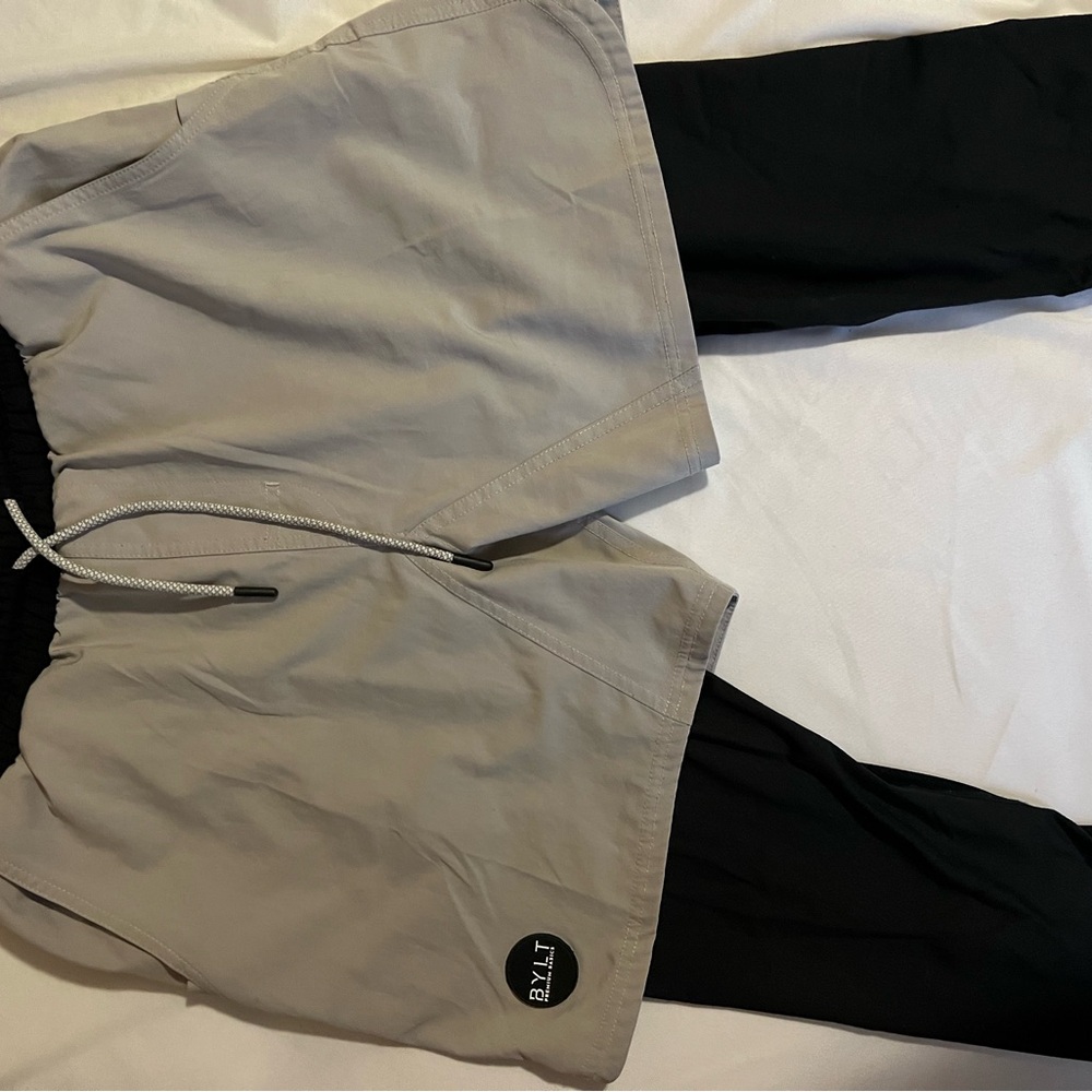 BYLT Basics Active short with liner